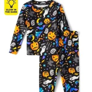 5/$20 PJ Place Halloween Glow in the Dark Pajama Set -Black and Multicolor, 6-9m